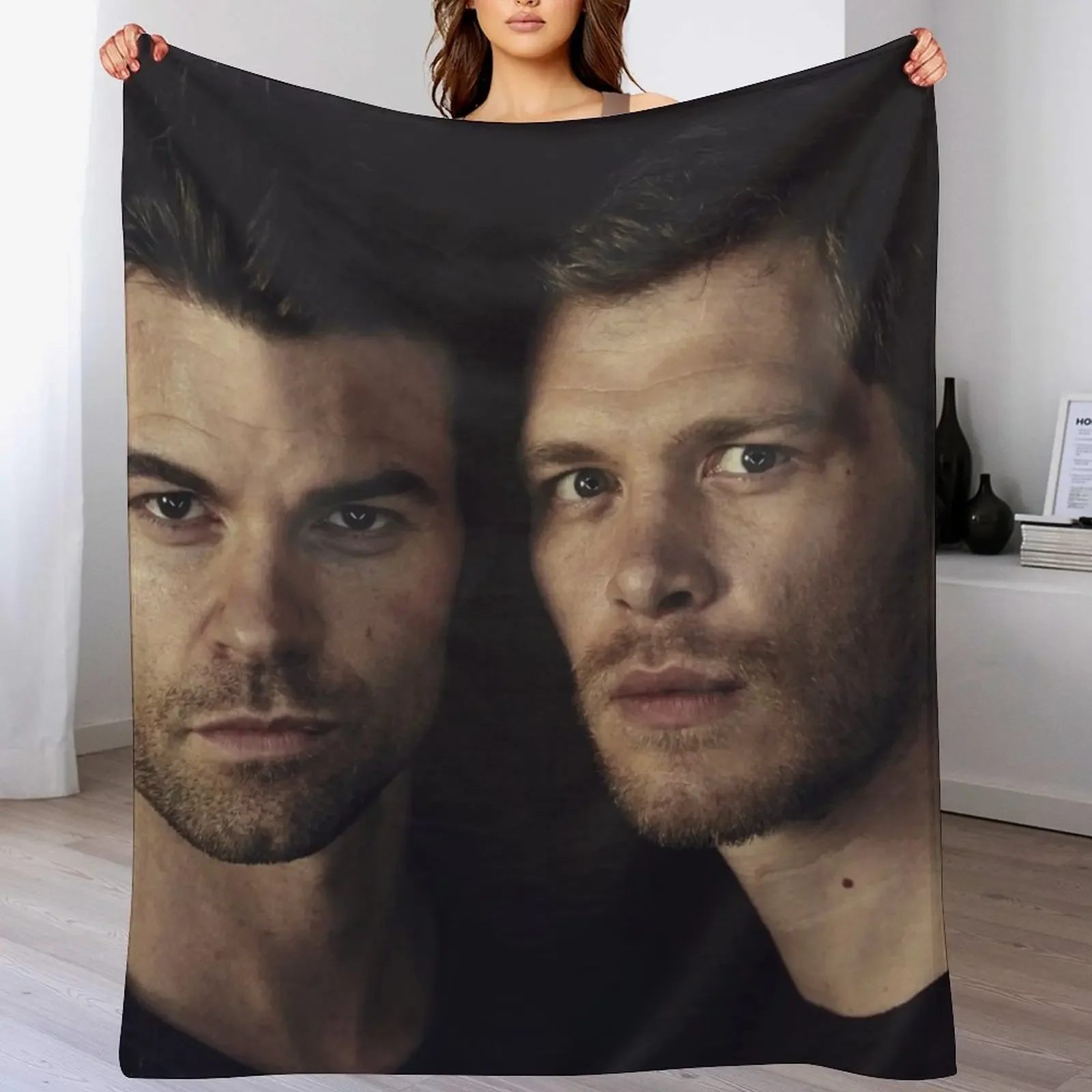 elijah and klaus Throw Blanket Tourist For Decorative Sofa blankets ands Kid'S Blankets