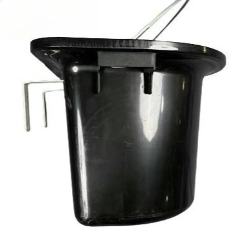 

12L Large Capacity Stable Supplies Horse D-Shaped Feed Bucket with Hook Handheld Professional Horse Feeding Bucket