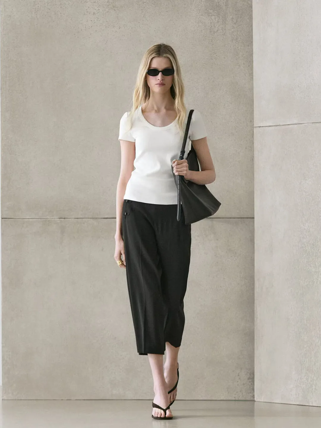 

MD Women's Slim Fit round Neck Short Sleeve T-Shirt Comfortable Commute Style White Low Neck Top Cotton Polyester Blend