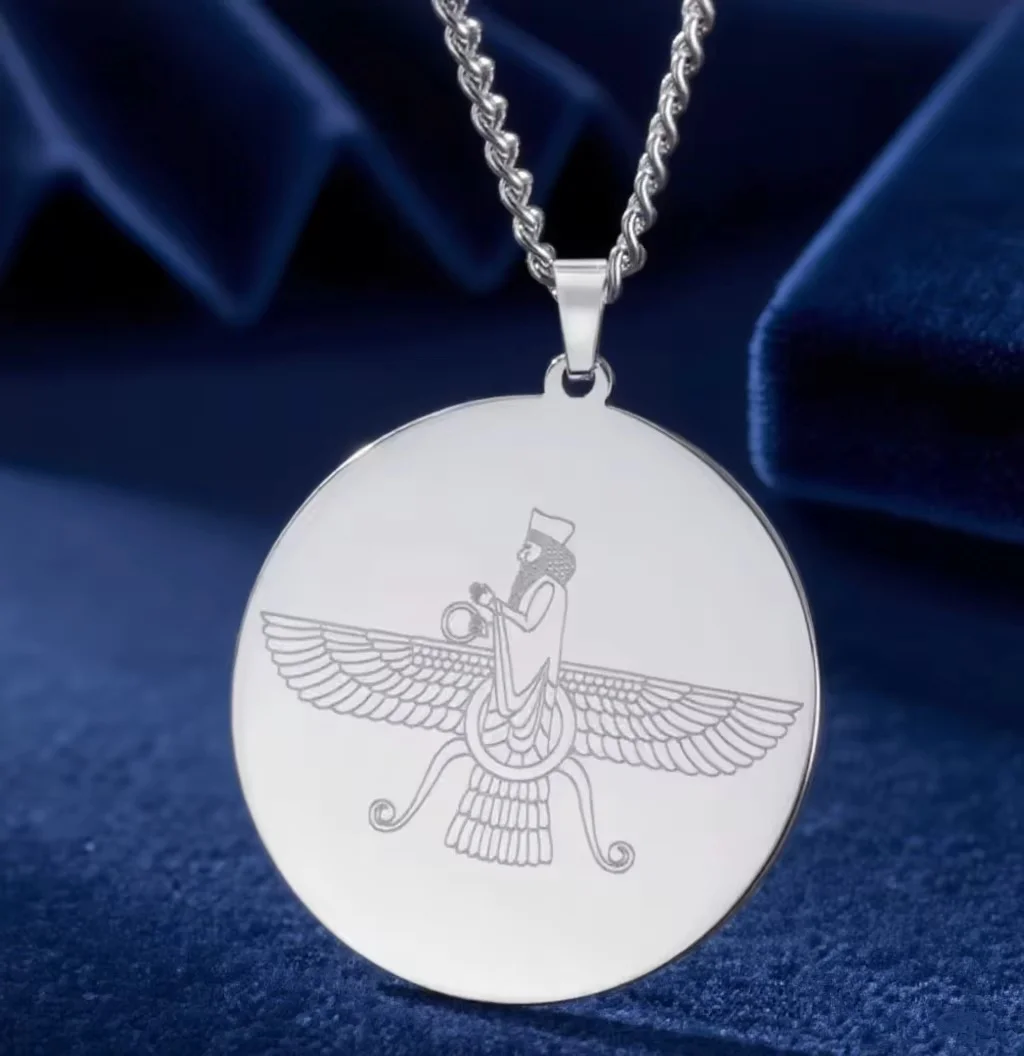 LIKGREAT Faravahar قلادة قلادة Zoroastrian رمز الفارسي أفيستا أهورا مازدا الفولاذ المقاوم للصدأ سلسلة مجوهرات هدية للرجال والنساء