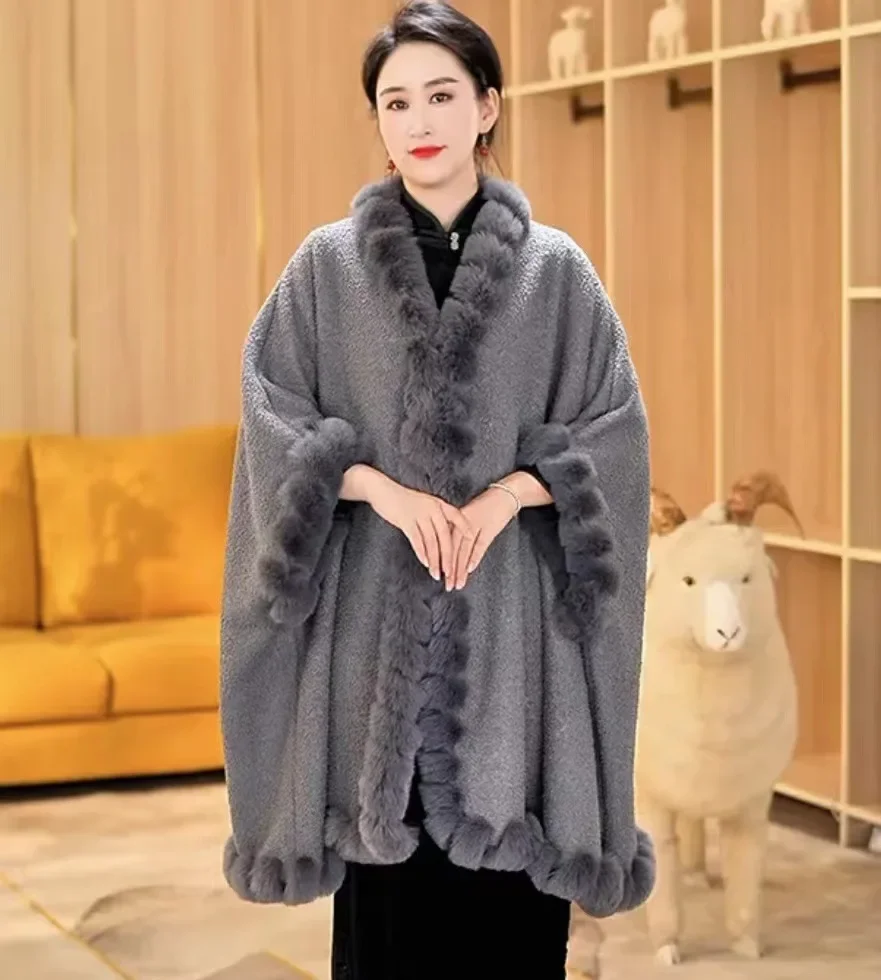 Autumn and winter new woolen jacket, plush and thickened fashion fur collar to keep warm, loose large size cape, shawl outside