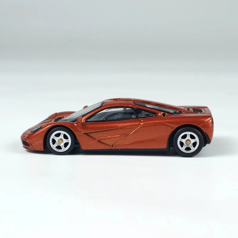 MINI GT 1:64 McLaren MF1 Le Mans # 817 Prodotto finito pressofuso Modello di auto Simulazione Collezione in lega statica Modello di auto Regalo per ragazzo
