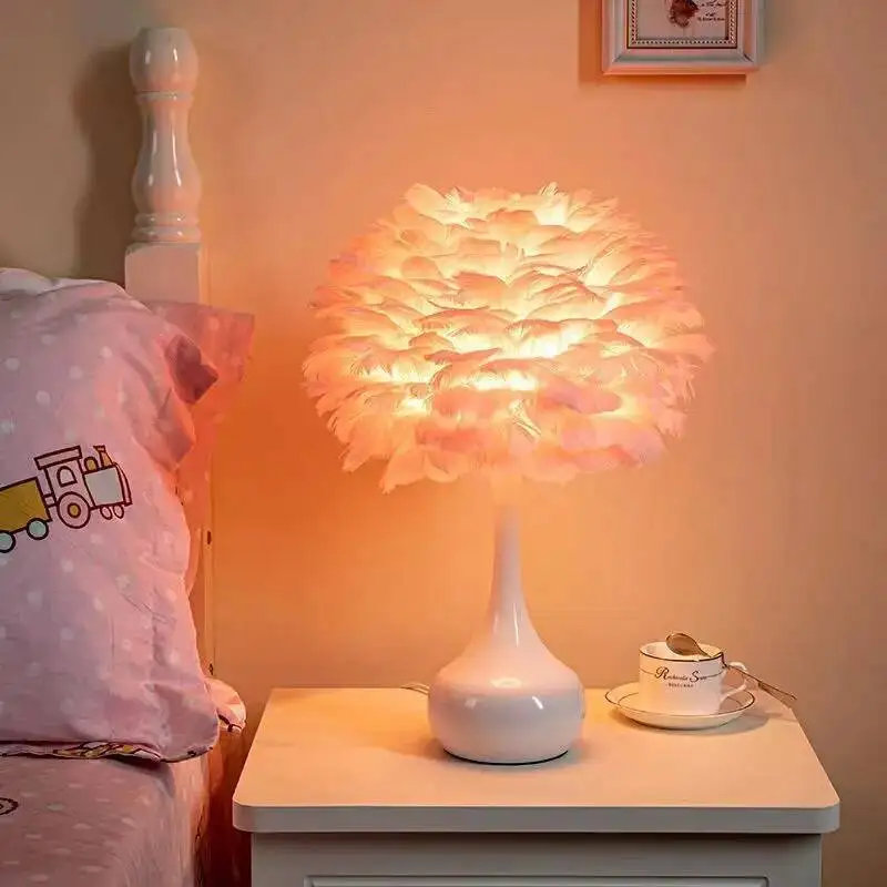Feather Desk Lamp Bedroom Girl Bedside Lamp Princess Style Light Luxury Simple, Romantic Warm, Wedding Decoration, Night Light