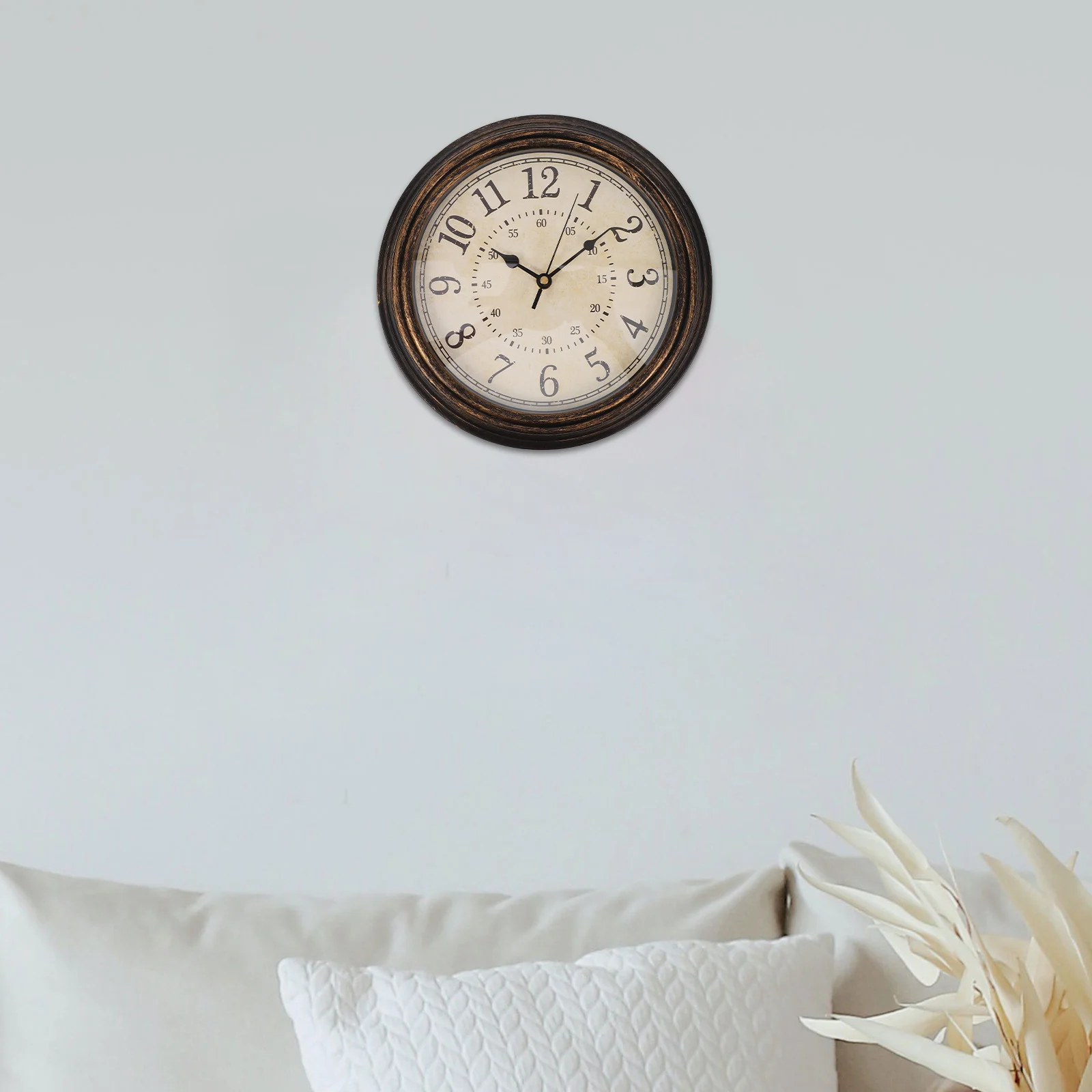 

Retro Wall 12 Inch Metal Silent Non-Ticking Quartz Clock For Living Room Bedroom Cafe Hotel Decorative Household Wall Hanging