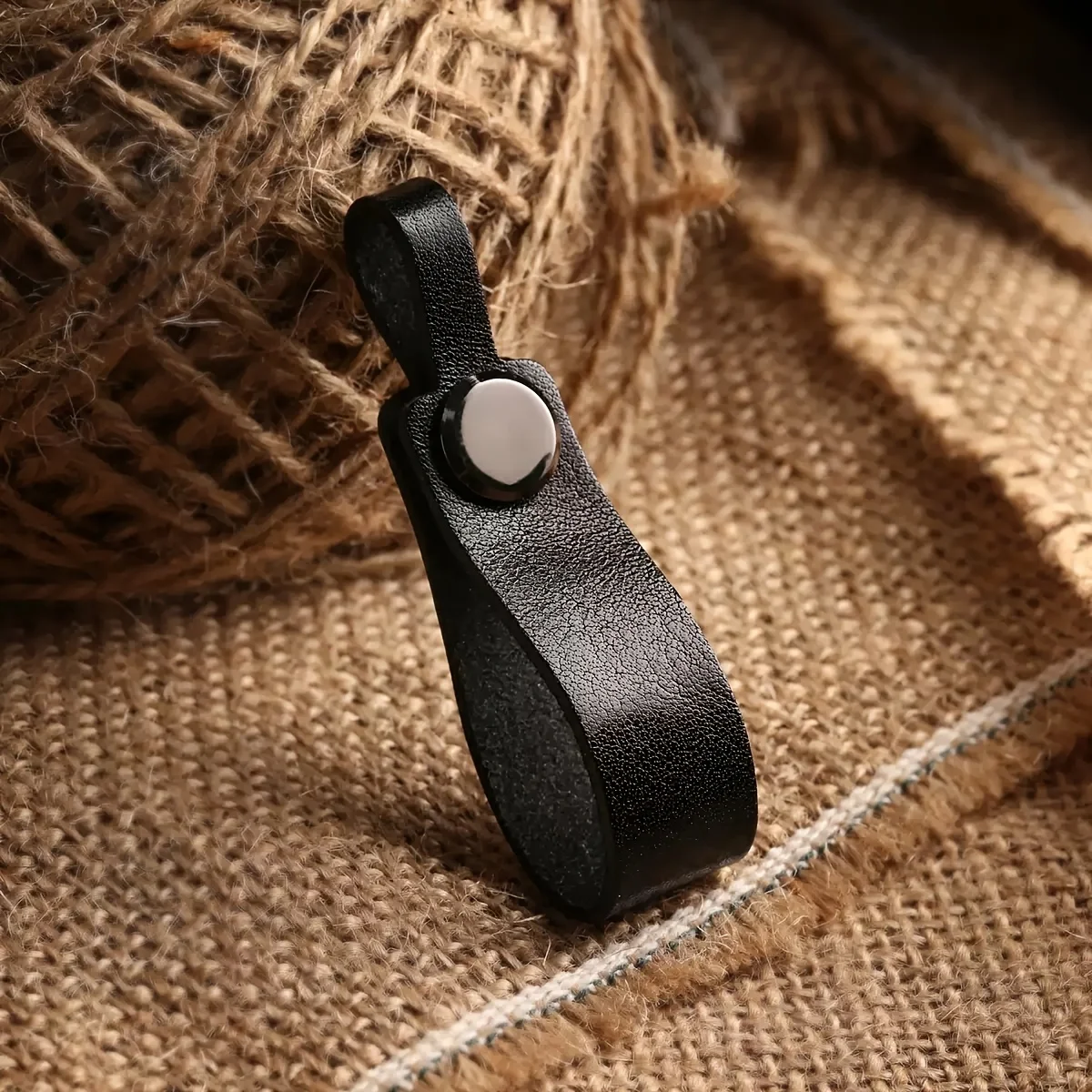 Porte-clés de voiture en cuir véritable pour homme, accessoire de porte-clés créatif, accessoire de transport quotidien durable et élégant, ornement de porte-clés de voiture