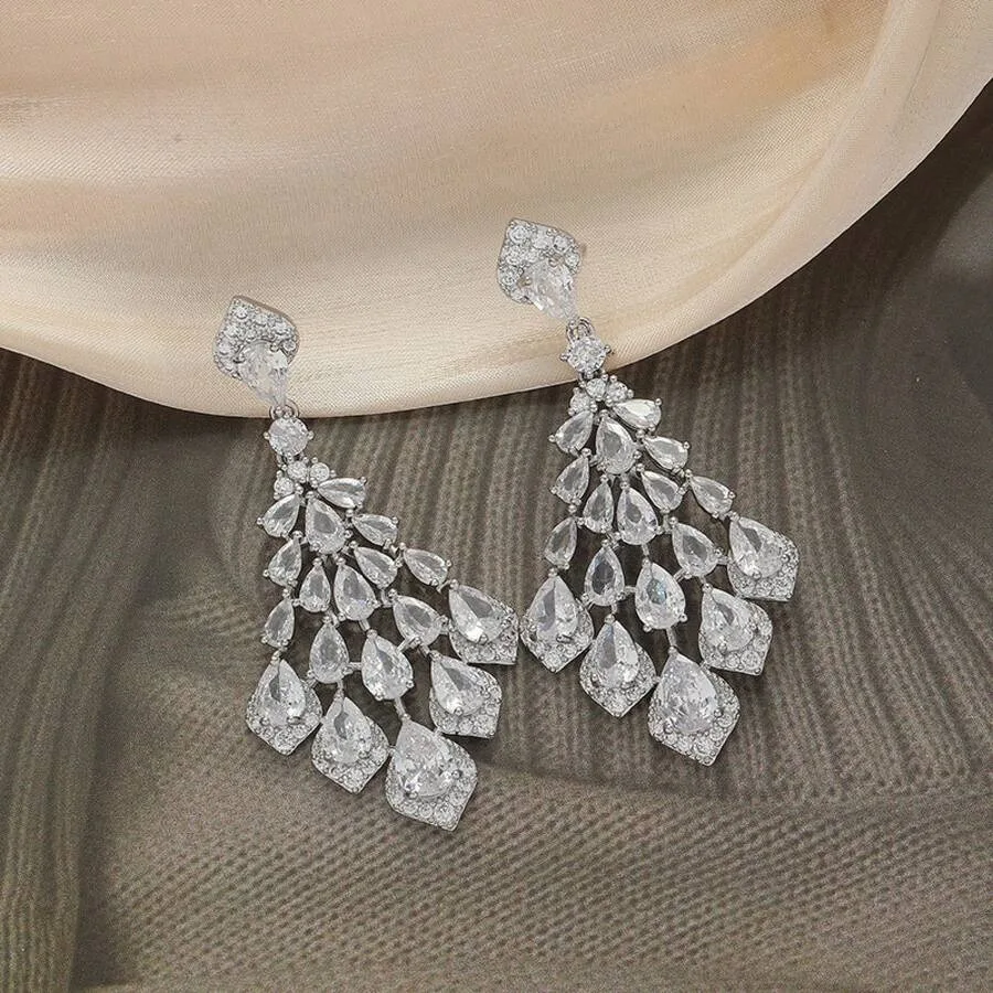 

1 Pair Of Women's Vintage Elegant Fan-Shaped Layered Dangle Earrings, Shiny Decorative Luxurious Exaggerated Earrings, Unique D