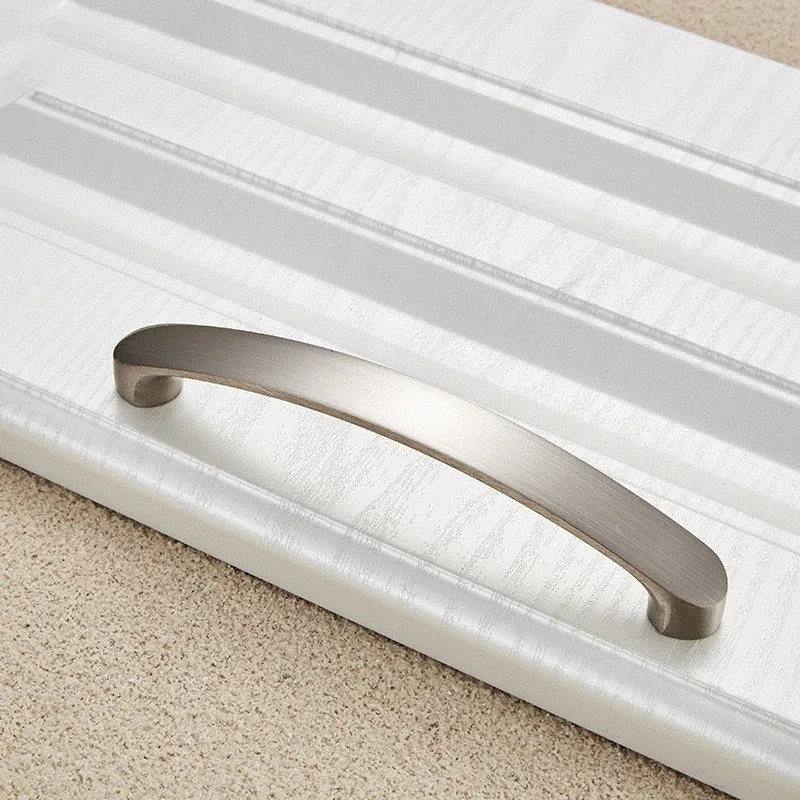Tiradores de muebles plateados de aluminio, tirador de armario, herrajes para cajón de armario de cocina
