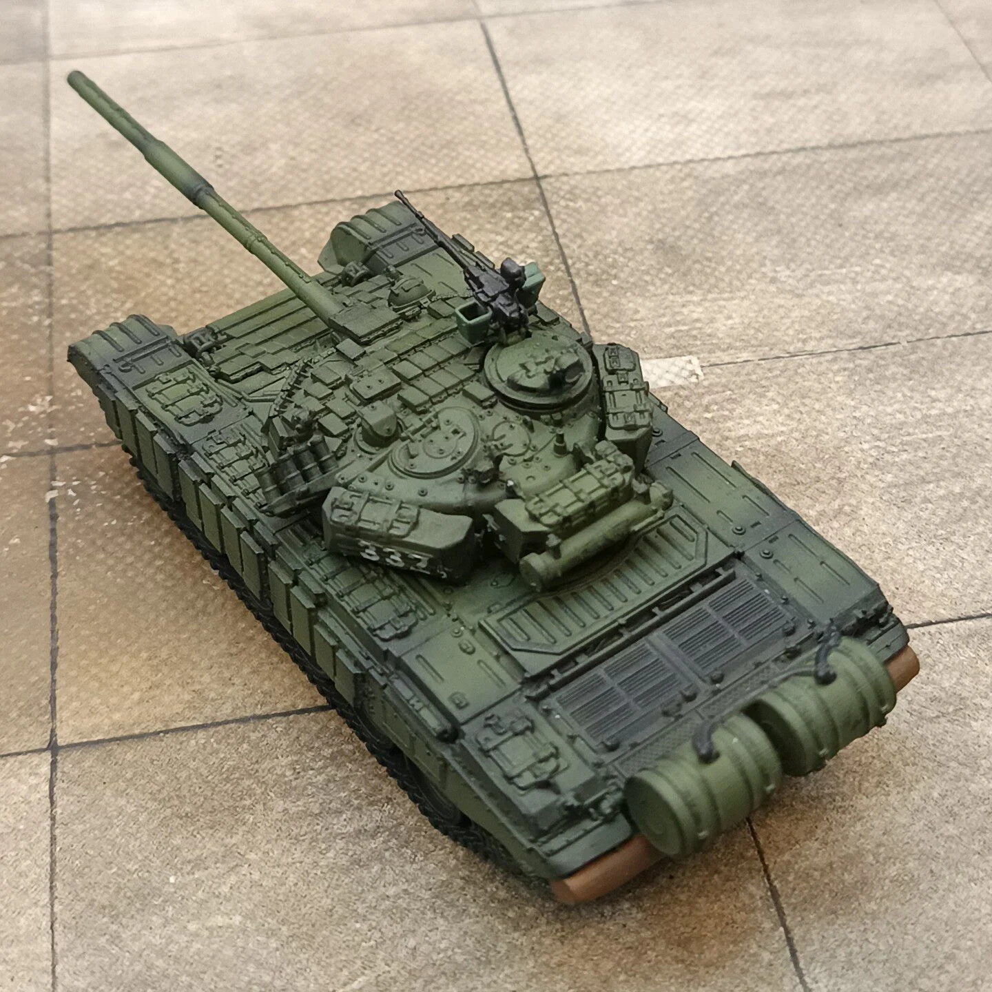 1/72 Russian T-72B1 Tank, Hand-Painted Finished Model Decorative Ornament (Ships in 5-6 Days) view 6
