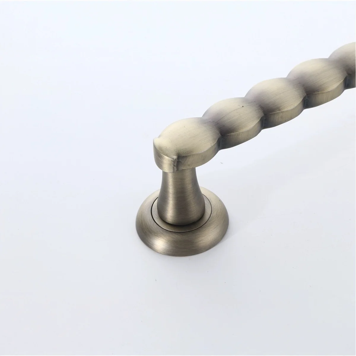 Wooden door antique handle opposite door surface bronze handle Chinese and European door handle