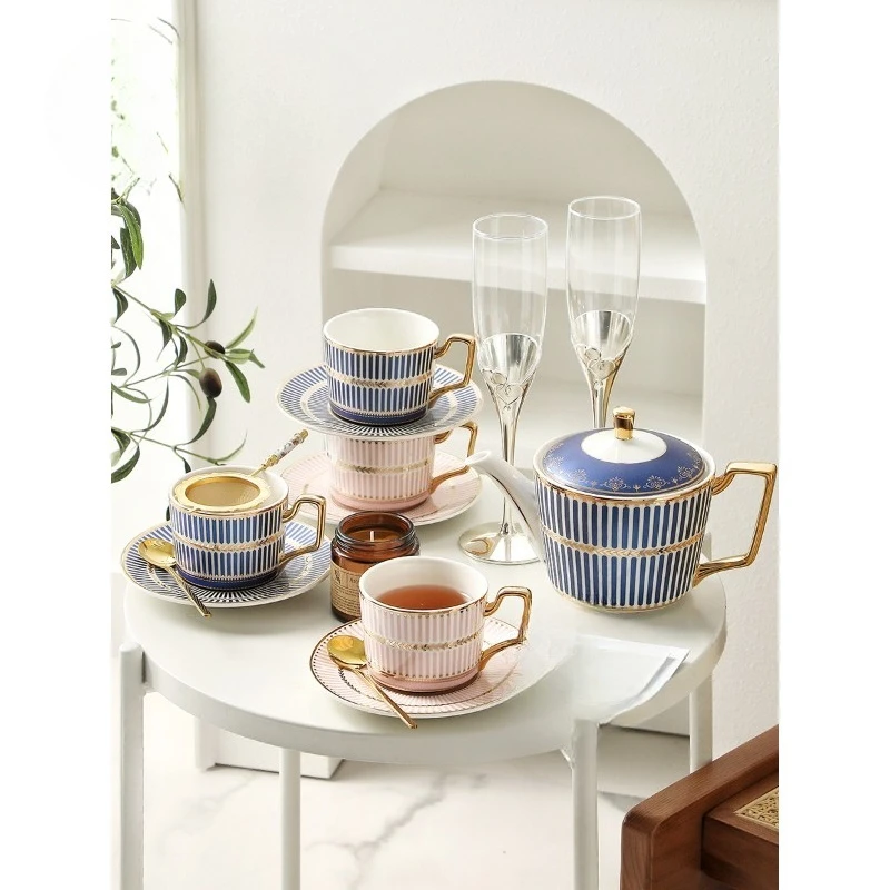 1 pot, 4 cups, saucers, gift box, coffee cup housewarming, newlywed, high-end and exquisite