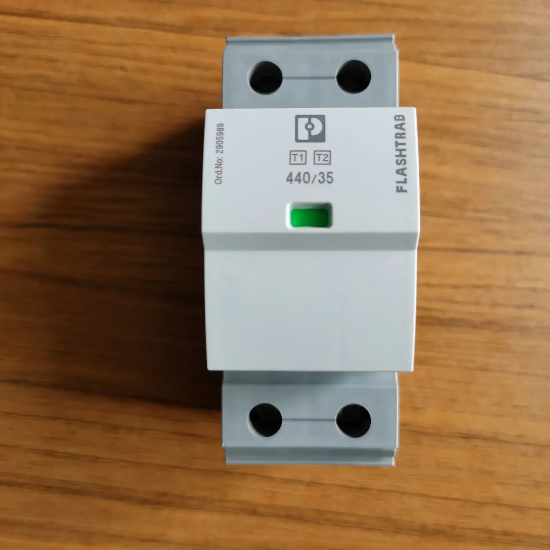 Phoenix 50KA First-class Lightning Protection Device 2818957 Surge Protection FLT-PLUS CTRL-2.5/I Spot