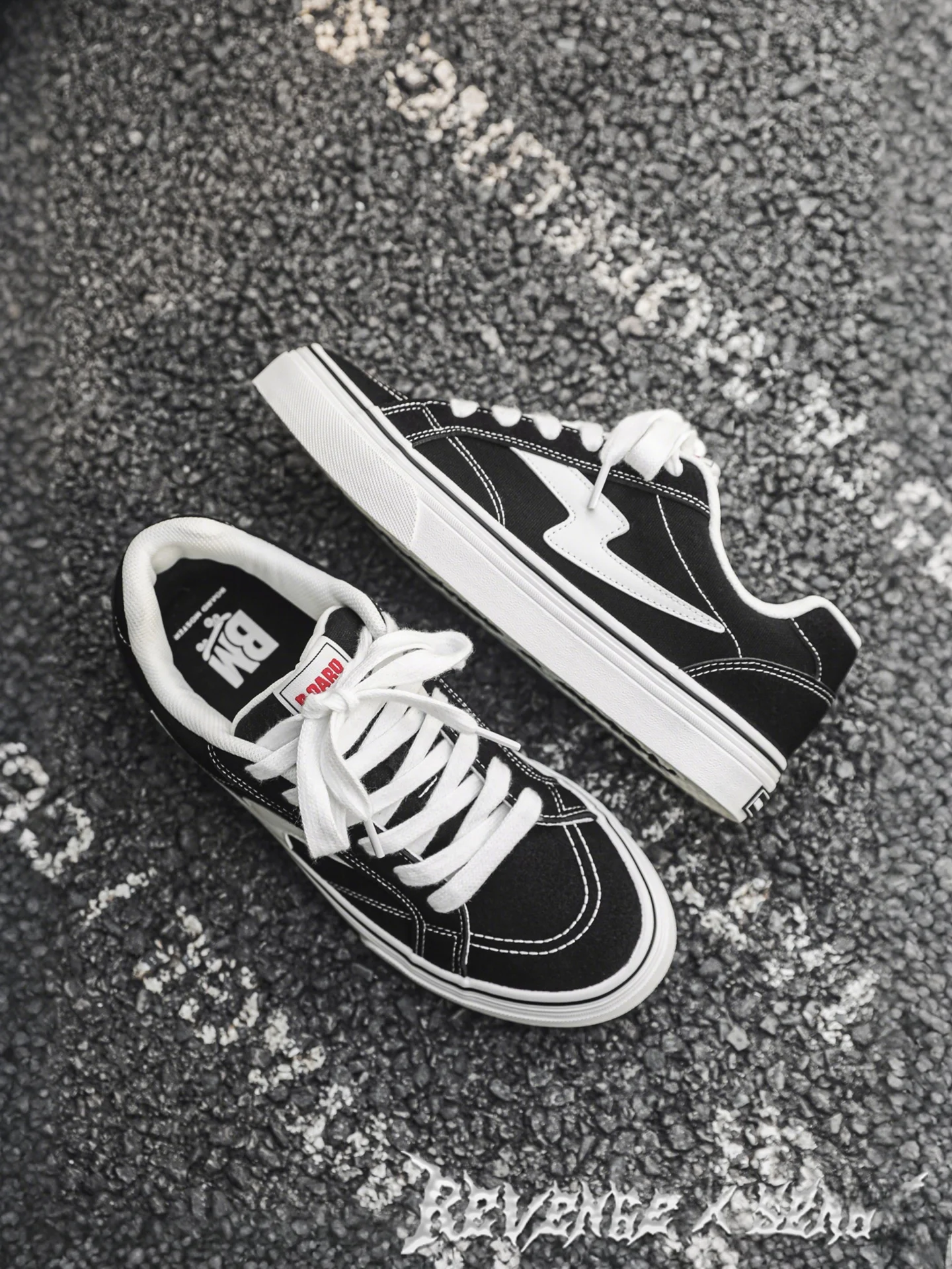 

Re X SENGT Los Angeles Lightning Collaborative American Sle Skate oes ex Classic Bla White Low Top Casual Snea...