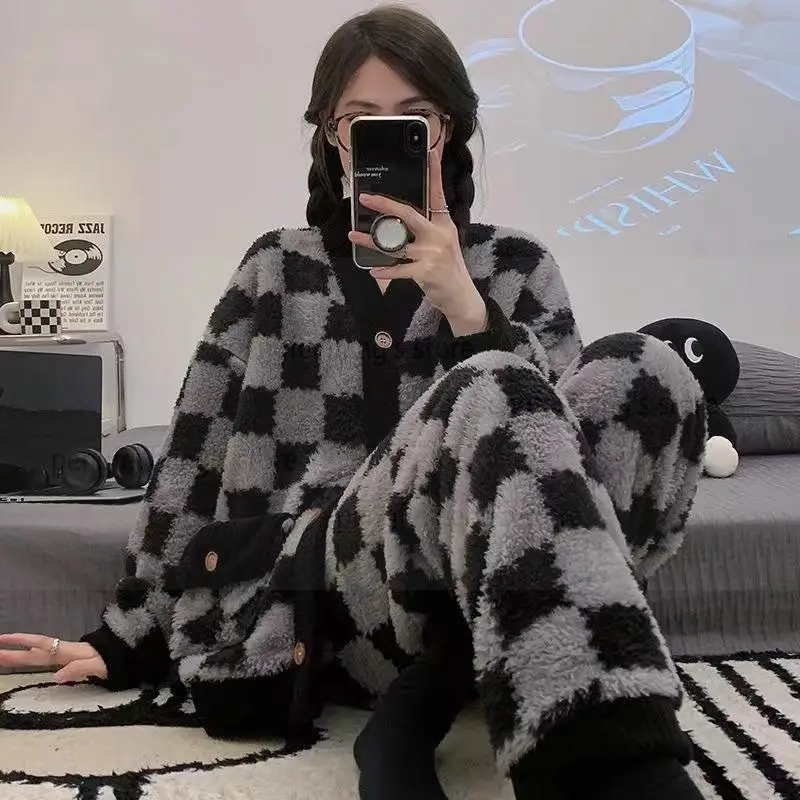 Checkered Velvet Padded Simple Sleepwear Winter Women's Pajamas French Style Home Clothes Set Warm Pijama Can Be Worn Outside