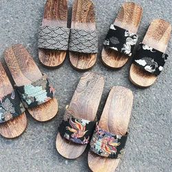 Men's Summer Wooden Slippers Japanese Style Low Heel Clogs Anti-Slip Beach Slippers Casual Summer Sandals Cosplay Shoes