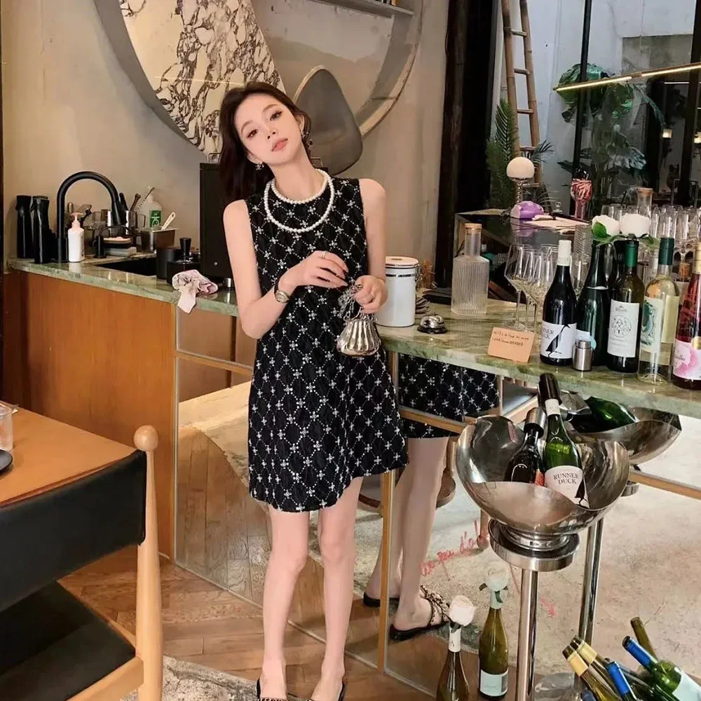 

Loose High Quality Dress Summer One-piece Dress Vintage O-neck Black Beading Sleeveless Dresses For Women Elegant Office Lady