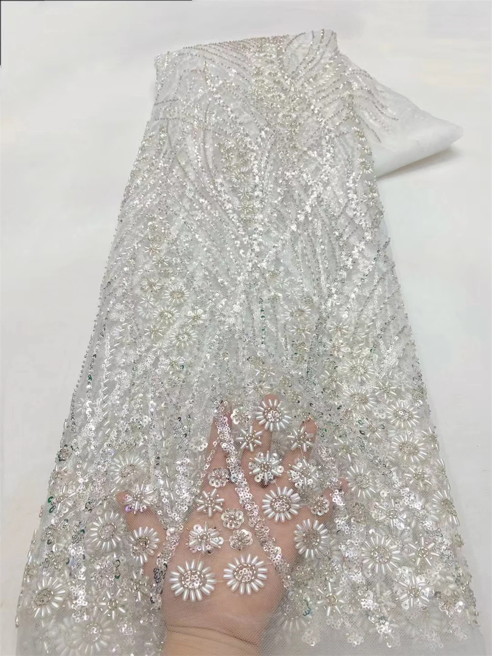 Luxurious African Beaded Net Mesh Lace Fabric 2024 Beads Embroidery Sequins French Tulle Lace for Nigerian Wedding Party Dress