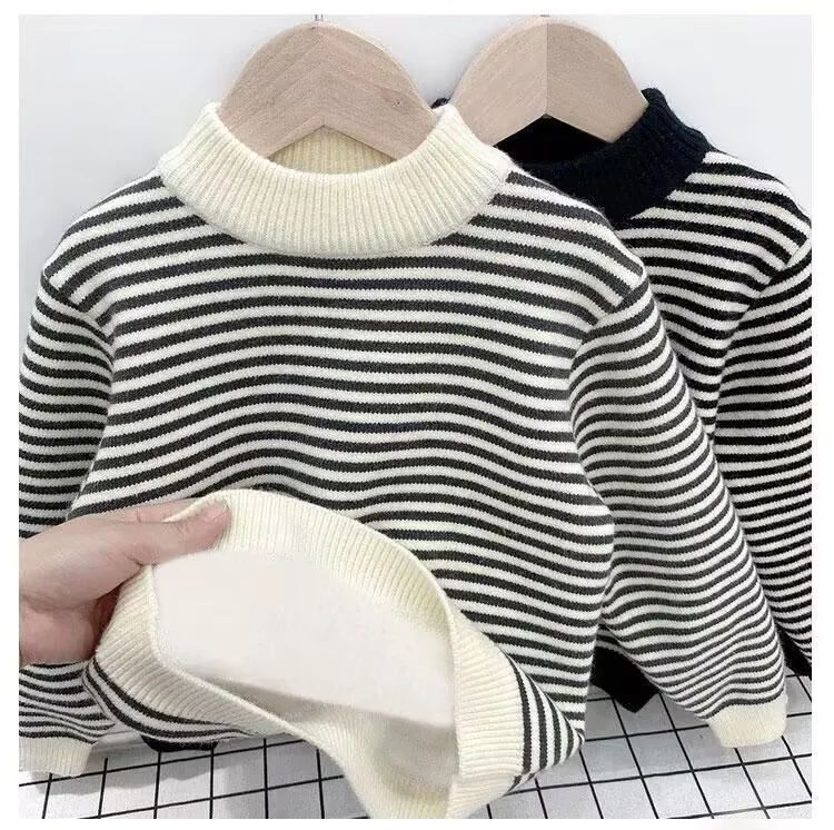 New autumn and winter clothing from Europe and America, featuring black and white striped knitwear for boys and girls, baby and