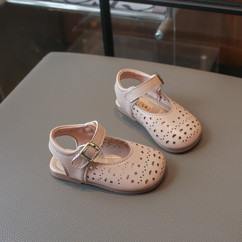 Girls Princess Sandals Summer Hollow Out Breathable Shoes Kids Party Wedding Dress Shoes Mary Jane Style Sandals