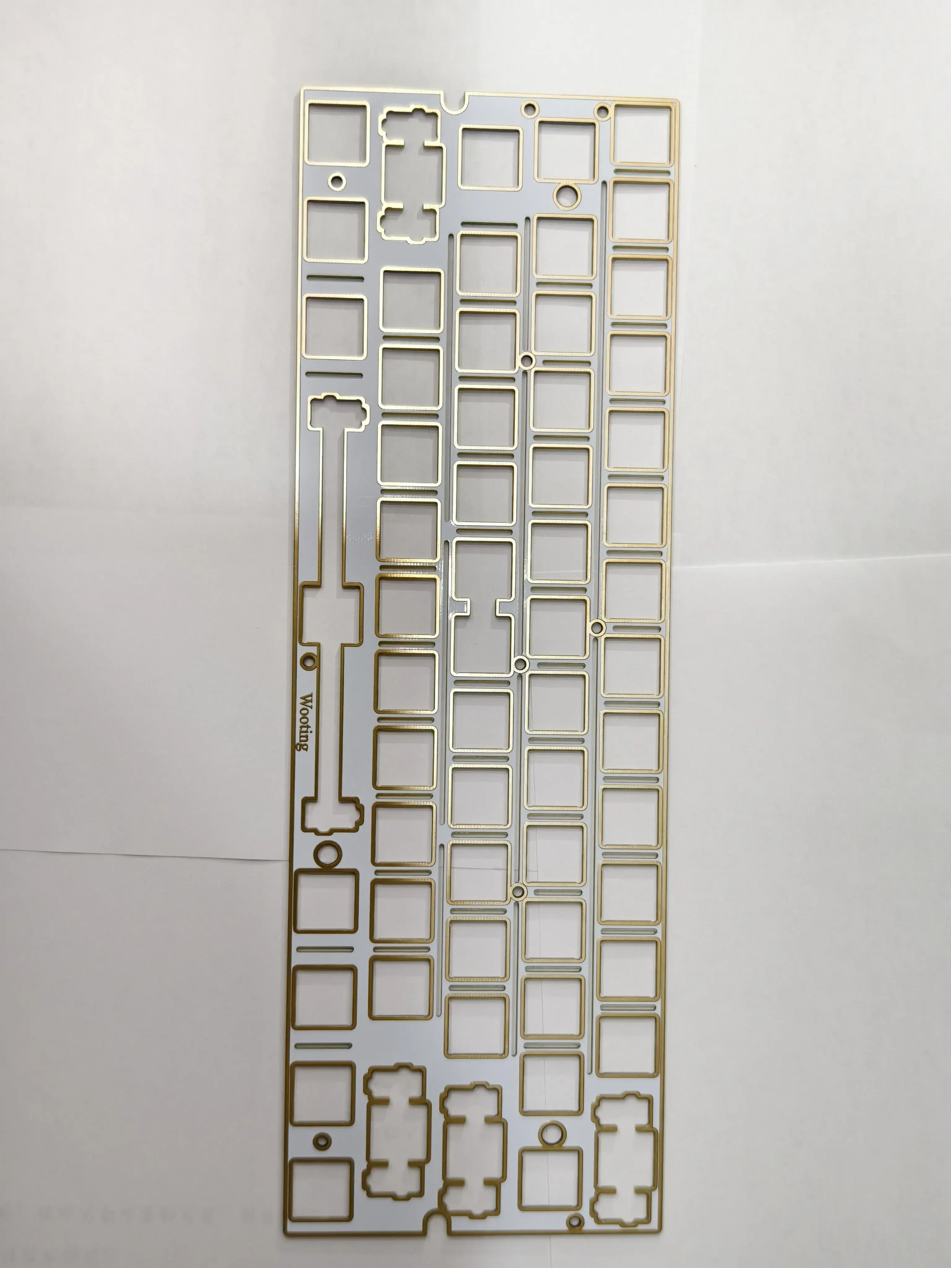 

Клавиатура Wooting 60HE, пластина FR4 с винтами и стойками (для плиты)