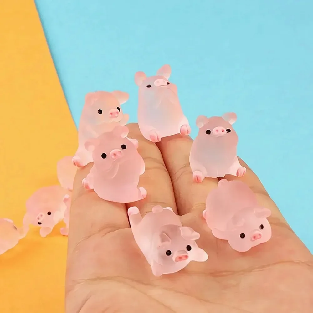 Juego de adornos de cerdito que brillan en la oscuridad de resina de 6cps, llavero DIY, microapagado de manos, decoración de coche de escritorio, muñeca para niños