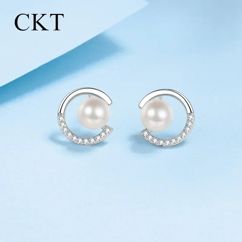 

18K White Gold Platinum Pt950 0.132ct Micro-set Moissanite Short Stud Earrings Freshwater Pearl Earrings Simple Wedding Jewelry