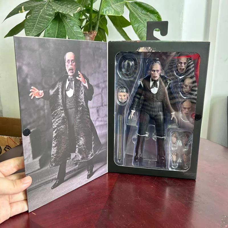 Neca-Ninja Turtles X شخصية عمل عالمية ، Casey Jones ، شبح الأوبرا ، Carl ، Lon Chaney #4