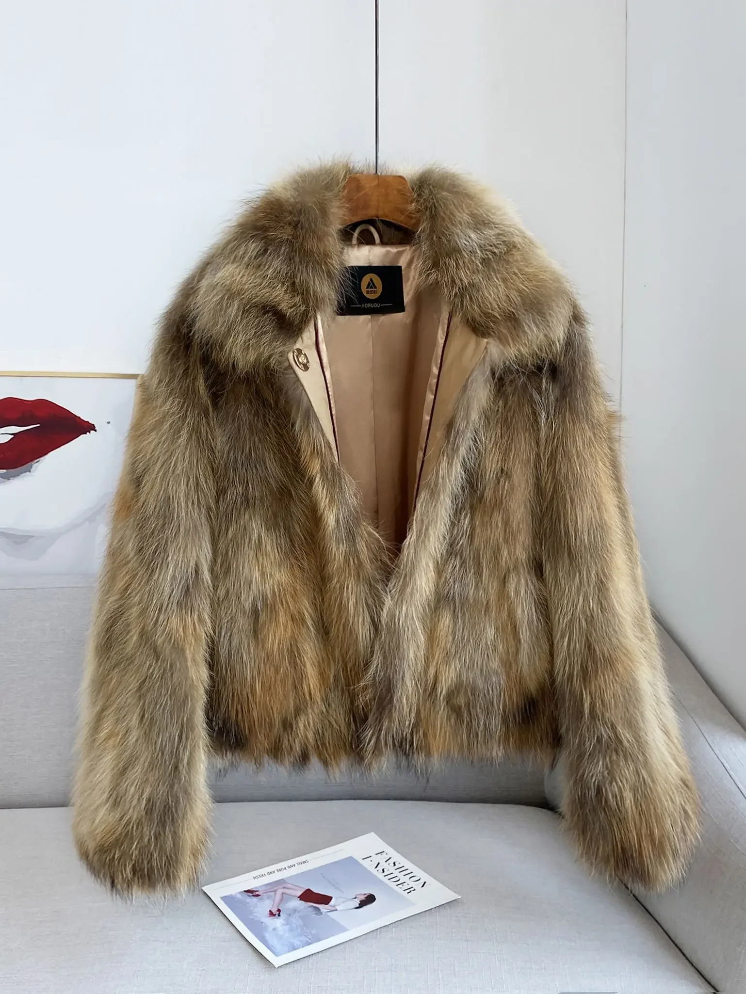 سترة جديدة من شعر الراكون ميلارد للنساء، نمط قصير، رقبة مربعة