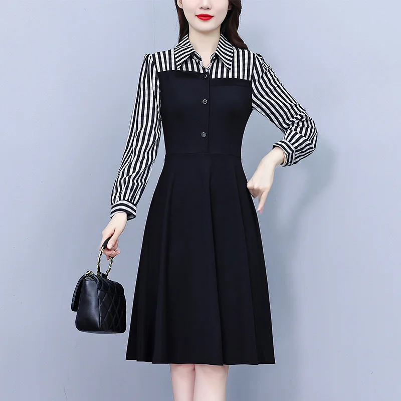 Elegantes High-End-Kleid mit Hemdkragen und Streifen für den Herbst in Übergröße