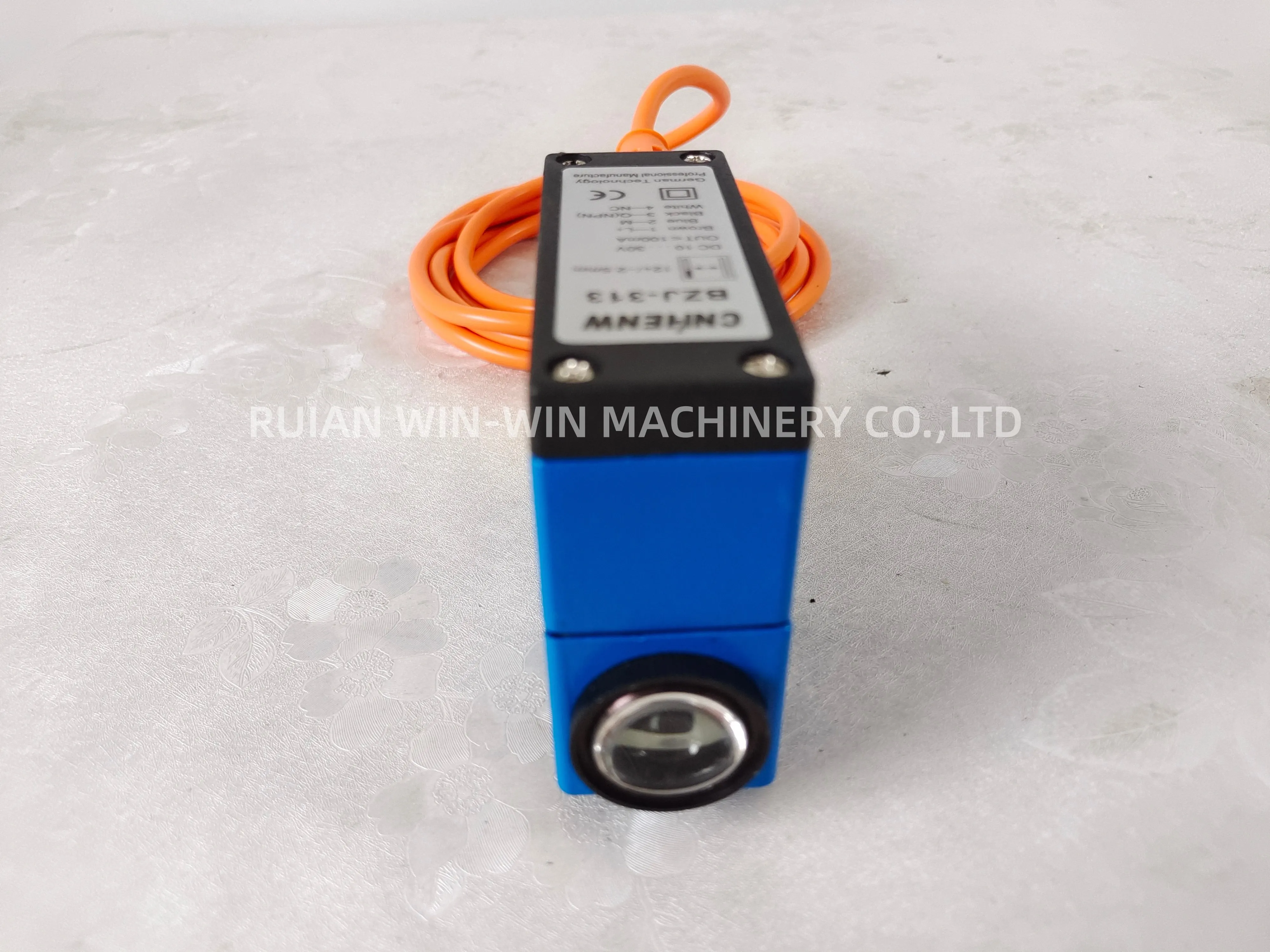Photoelectric Sensor Photo Eye Switch Mark Tracking Sensor for Printing Machine Bag Making Machine