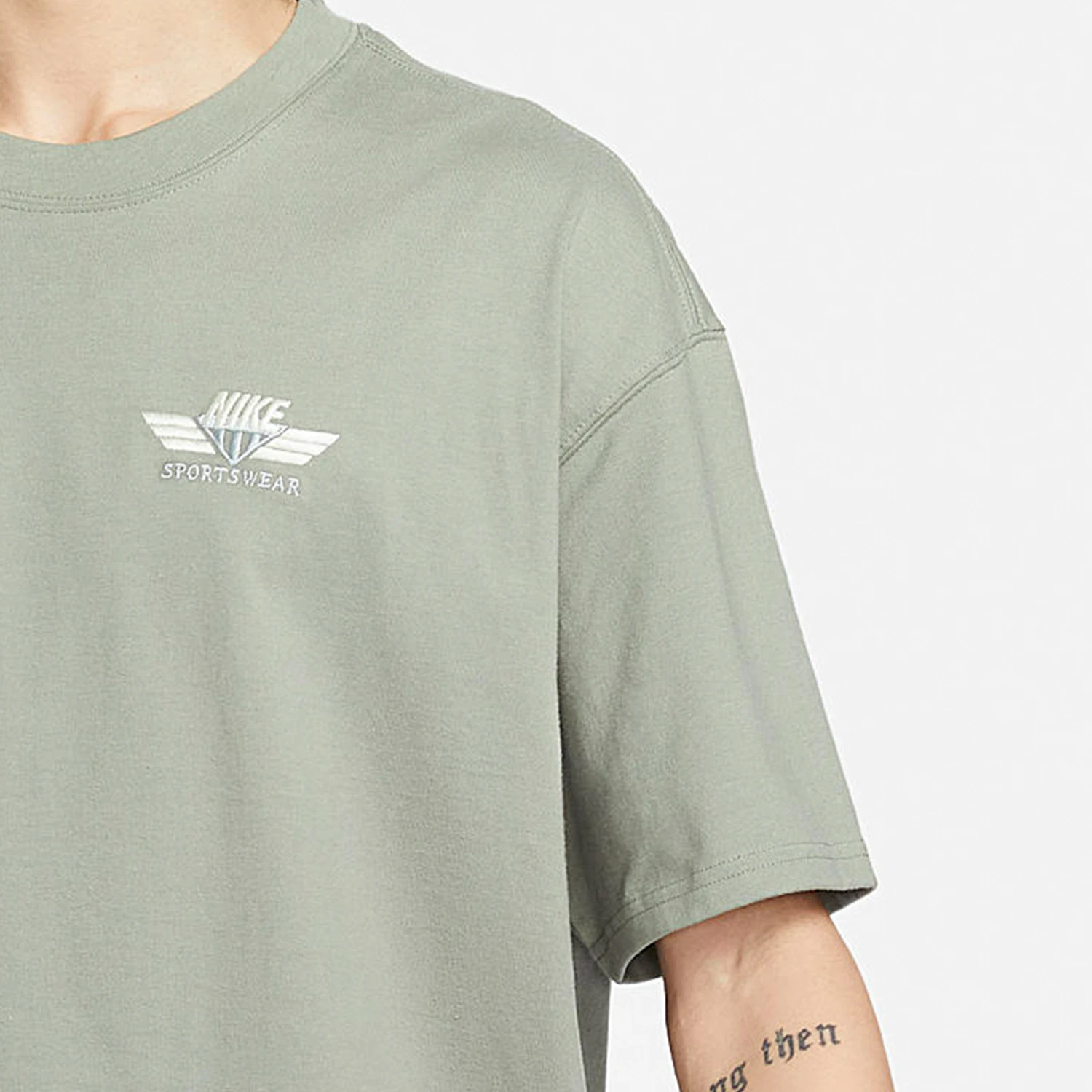 تي شيرت Nike Official Spring New للرجال فضفاض رياضي كاجوال بأكمام قصيرة HJ6544-053