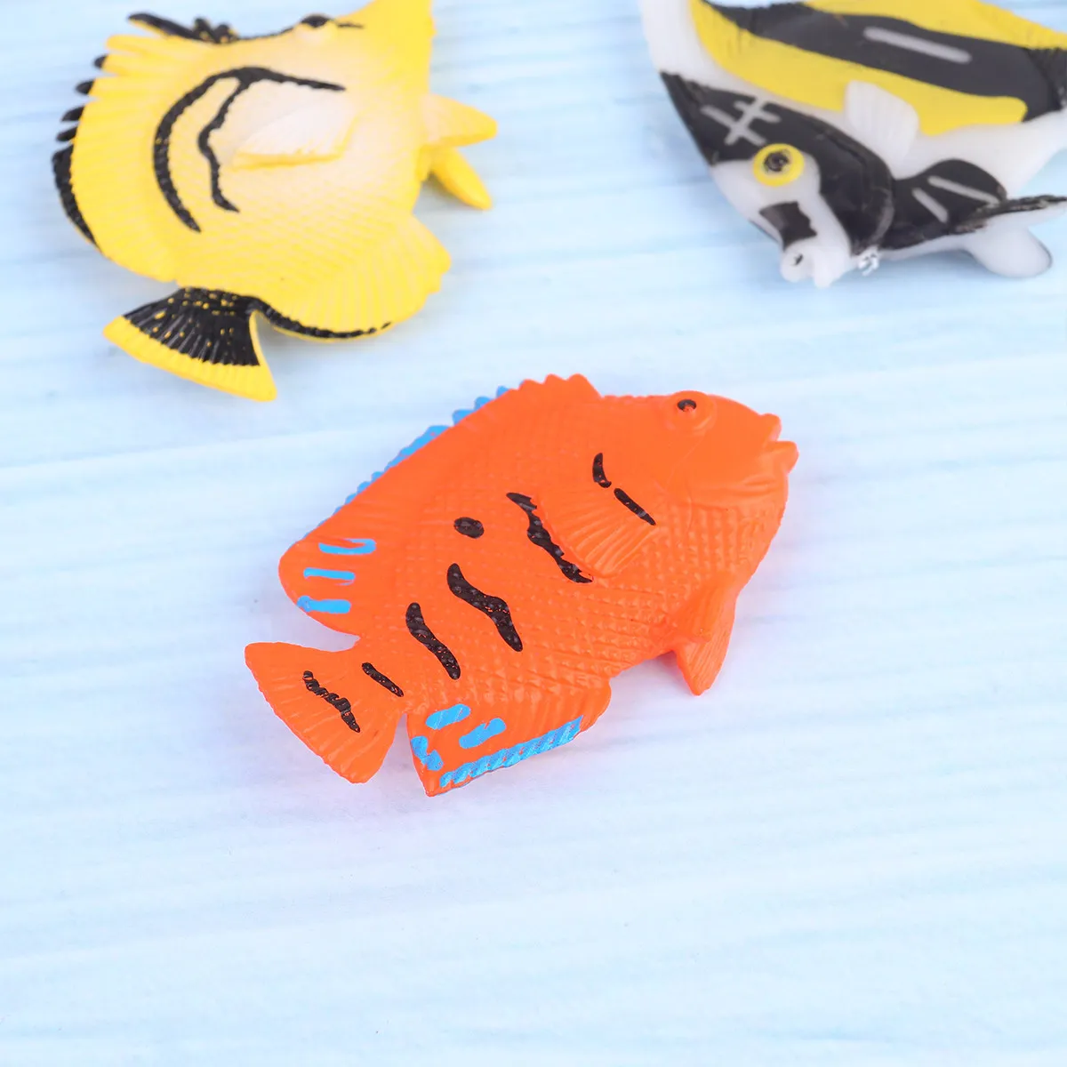 

1Set Solid Tropical Fish Simulated Lifelike Colorful Realistic Fish Playset for Kids Pets Kids Toys
