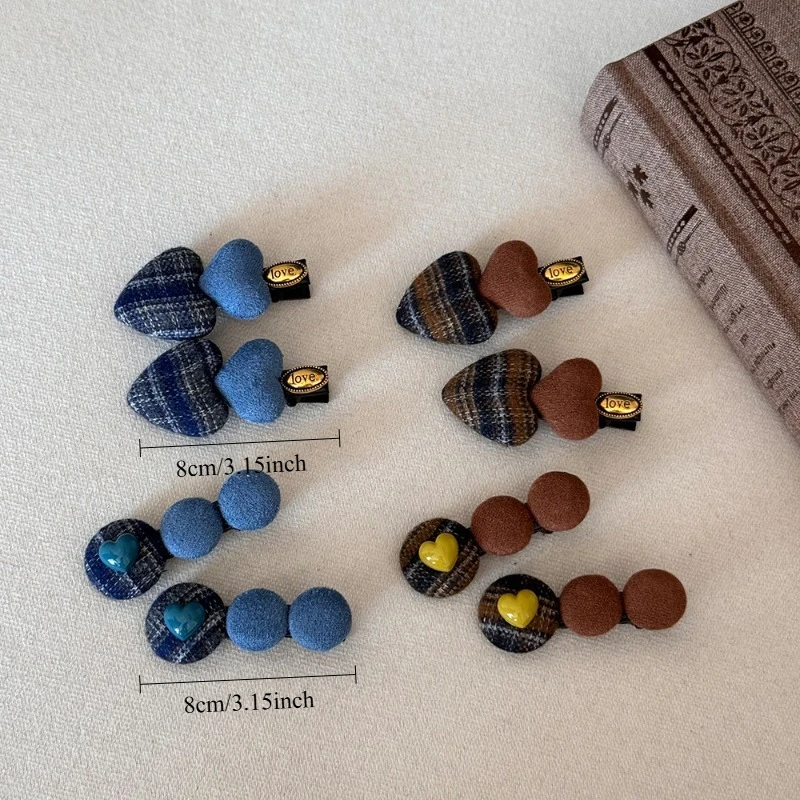 2 szt. Klips do włosów w kratę w kształcie serca z wielokolorową wełnianą kulką, boczny klips do włosów dla kobiet, słodki klips do grzywki