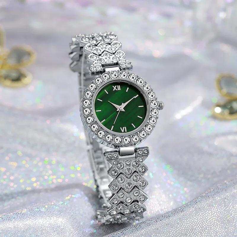 New Fashion Women's Bracelet Watch with Diamond Set, Green Face Watch, Niche Personality, High Fashion Women's Quartz Watch