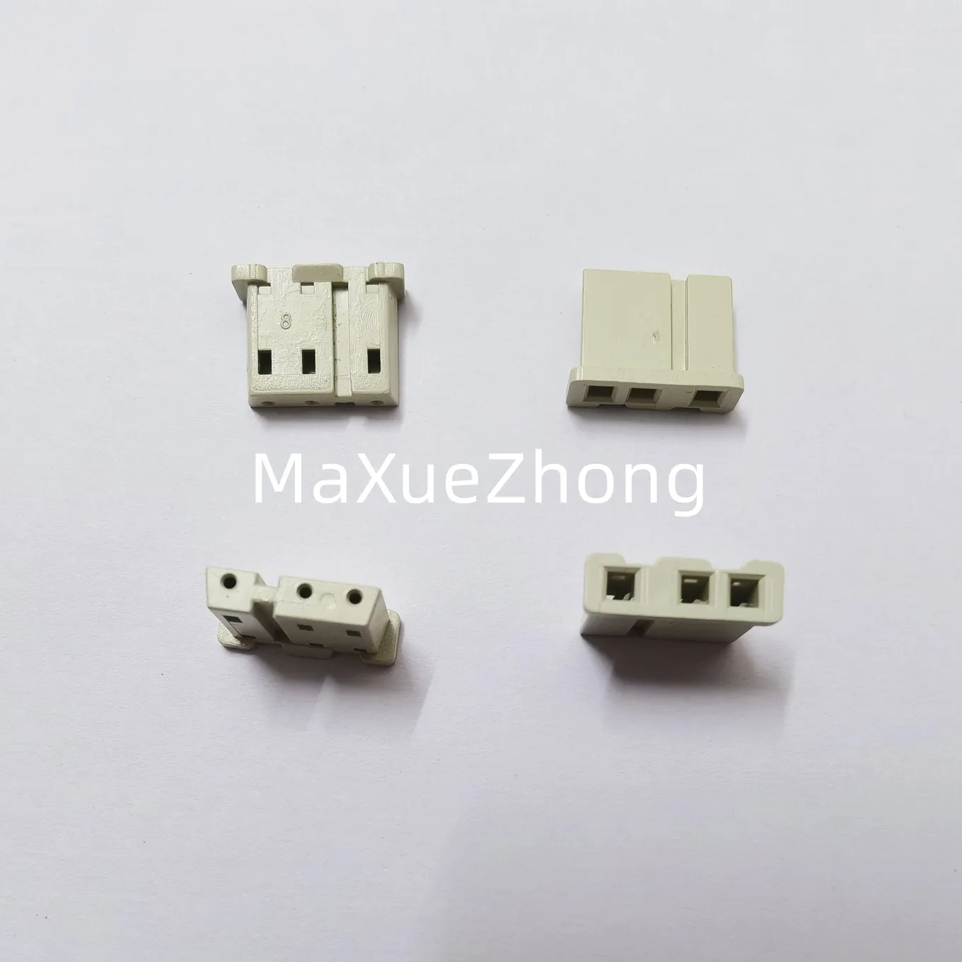 Original new 100% BS95-3GR terminal plug connector plastic shell 3-holes