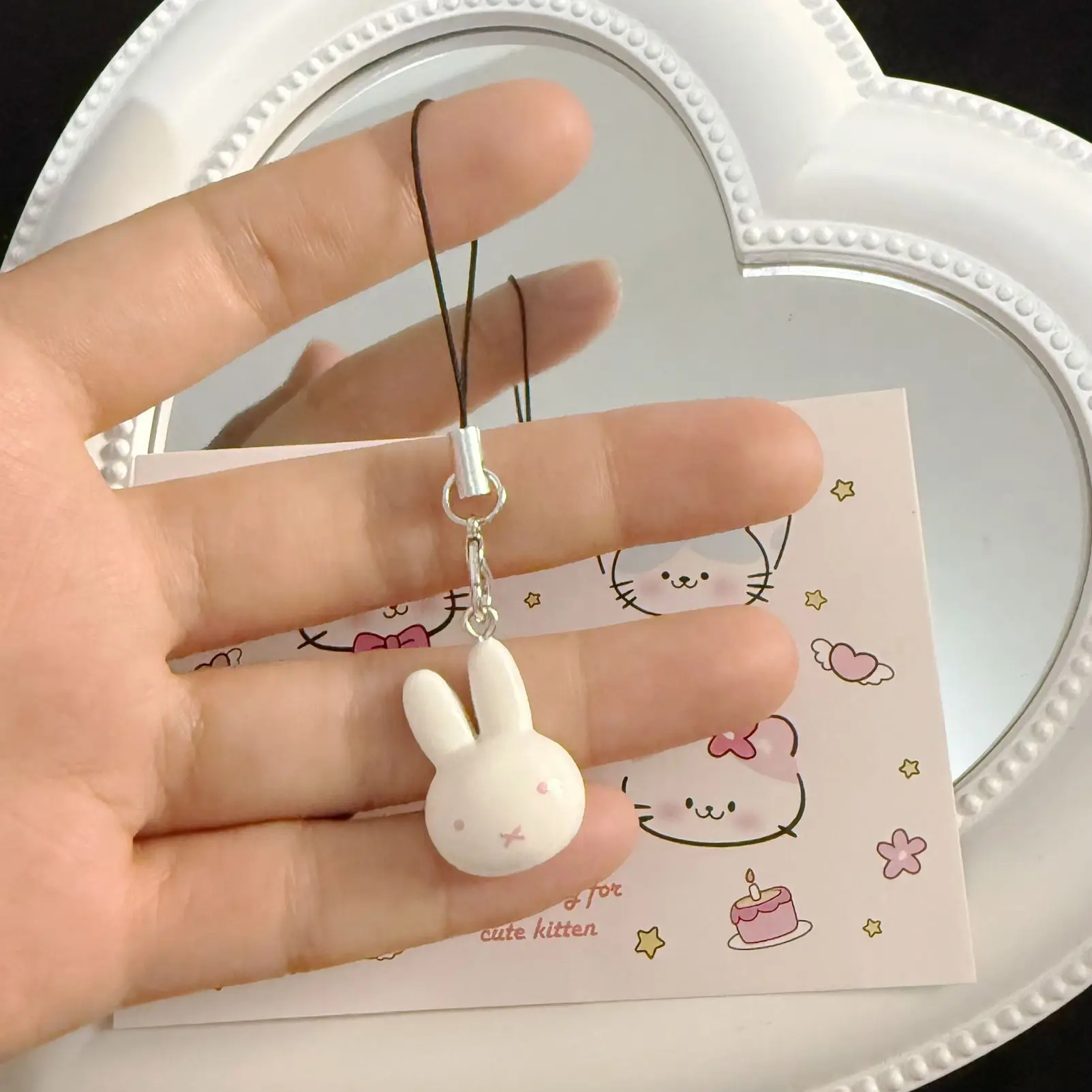 Kawaii Miffy Rabbit Schlüsselanhänger, niedlicher Cartoon, weich und bezaubernd, Mädchen-Herz, cremefarbene Glocke, Cartoon-Tasche, Dekoration, Geschenk für beste Freundin