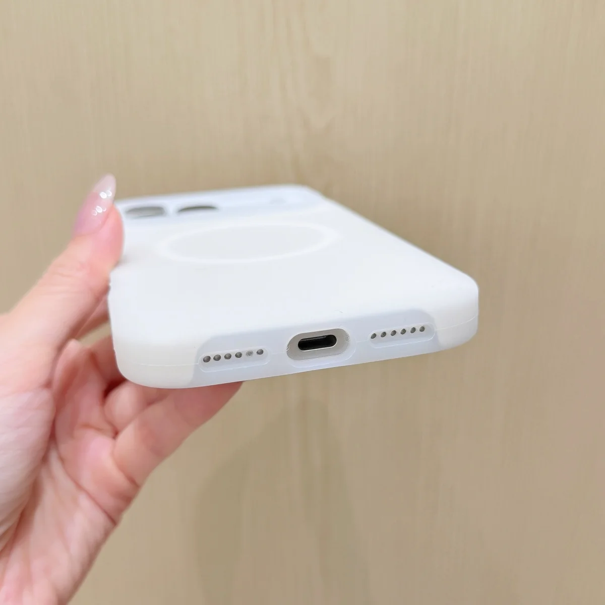 เคสโทรศัพท์แม่เหล็กกันกระแทกแบบนิ่ม ซิลิโคนเจลลี่เรืองแสงแฟชั่น สำหรับ iPhone 17 Air 16 15 14 13 12 11 Pro Max