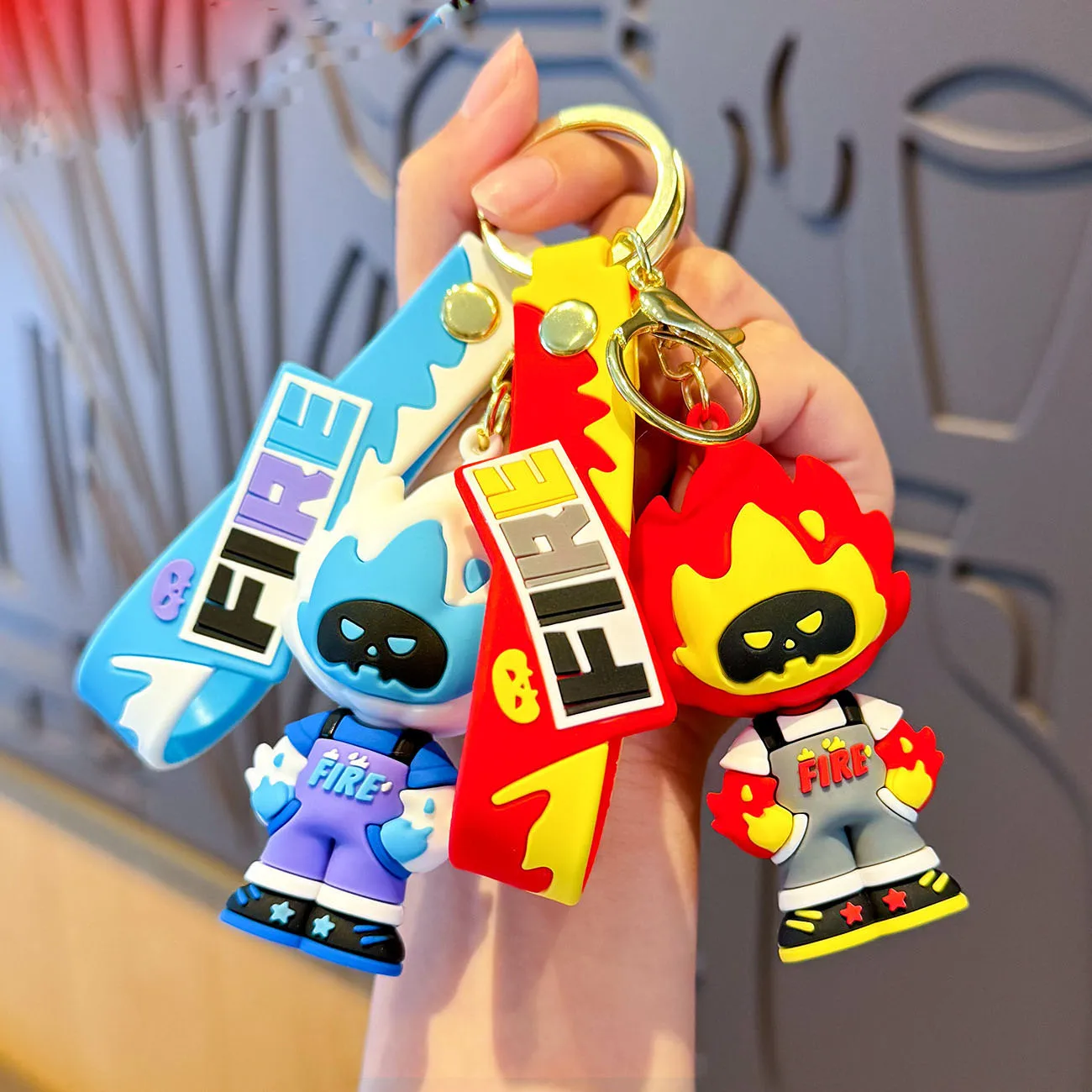 Creative Ice and Fire Doll Key Chain Cartoon Cool Exquisite Cartoon Puppet Pendant Keyring for Boy Men School Bag Accessory Gift