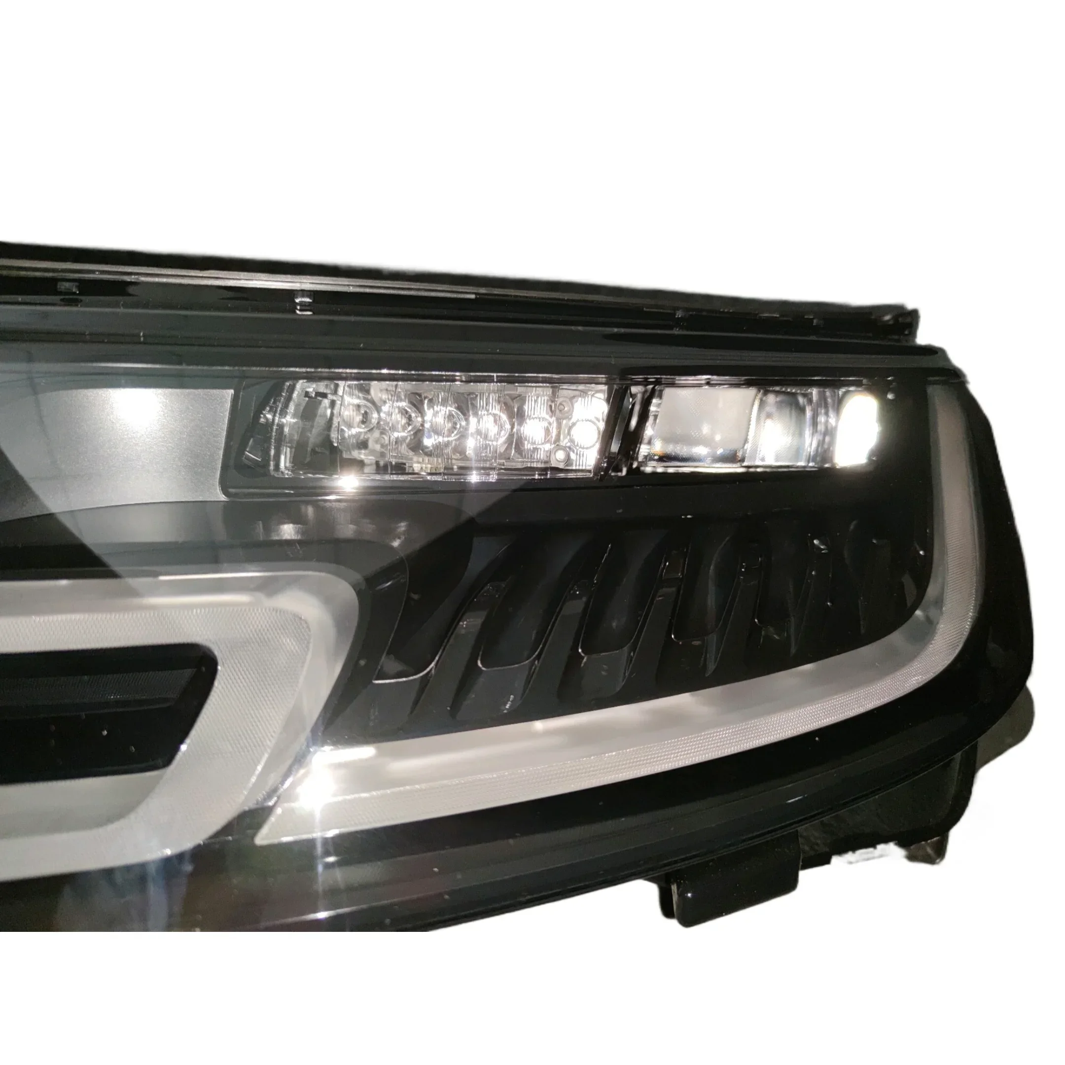 Suitable for Range Rover Sport vehicles with automatic front lighting system LED headlights and headlights