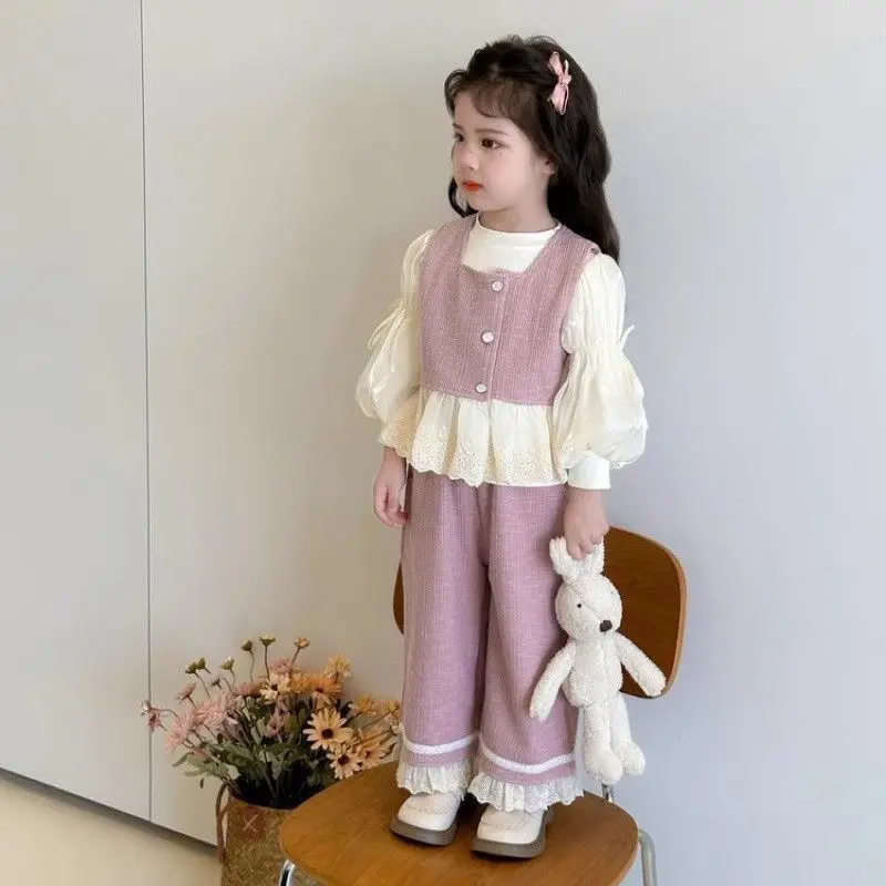 Girls Spring Floral Edged Three-piece Set Korean Style Children's Clothing Polyester Fiber Warmth Suitable for Ages 3-9