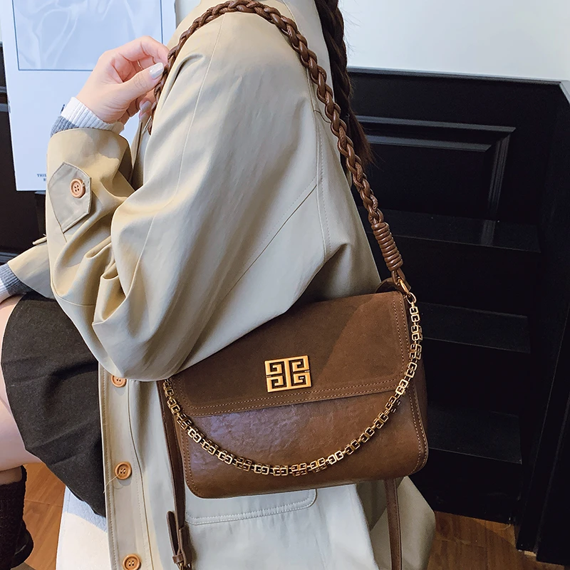 

Elegant Minimalist Retro Mini Bag Niche Design Shoulder Crossbody Handheld Waterproof for Travel Casual Commute