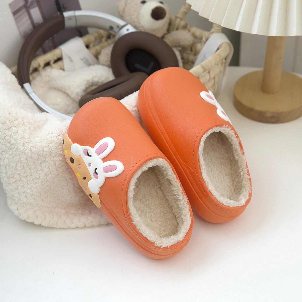 Simpatici cartoni animati per ragazzi e ragazze, scarpe in cotone per la casa, dinosauro, pantofole primaverili e autunnali per bambini, nuovo stile per la schiena del bambino