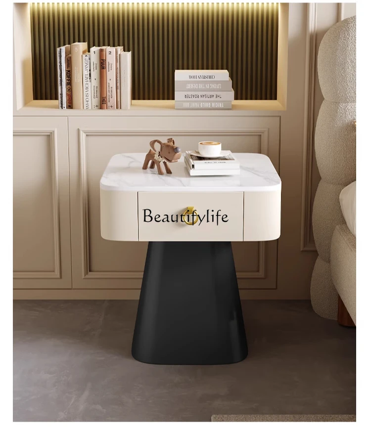 クリーム風フレンチベッドサイドテーブル寝室ベッドサイド収納収納キャビネット小さなアパート家庭用収納サイド少数