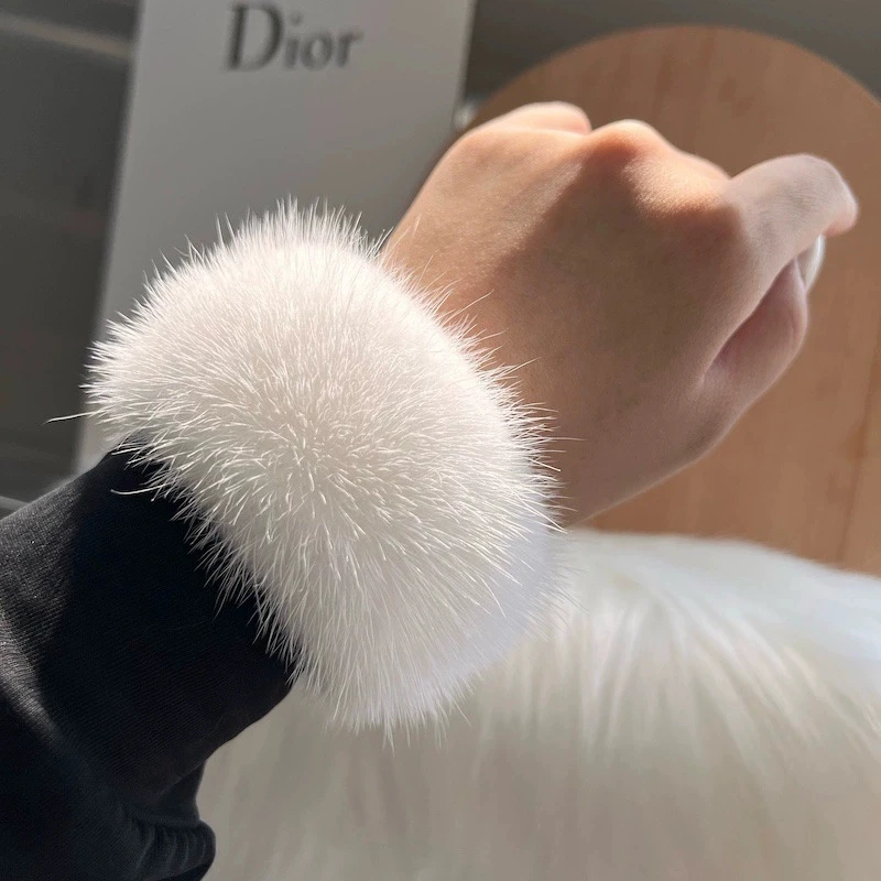 Thumbnail 4 - #10 Best Arm Warmers to Buy In 2026