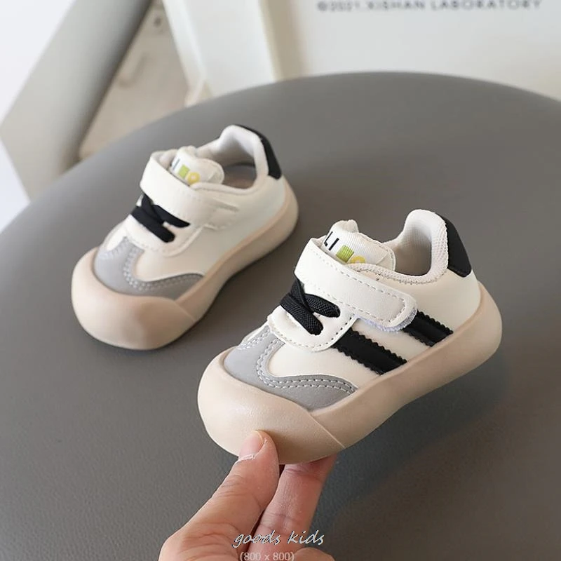 Spring Autumn Children Sport Training Shoes Boys Girls Moral Training Fashion Sneakers Kids Soft Soled Casual Shoes Skate Shoes