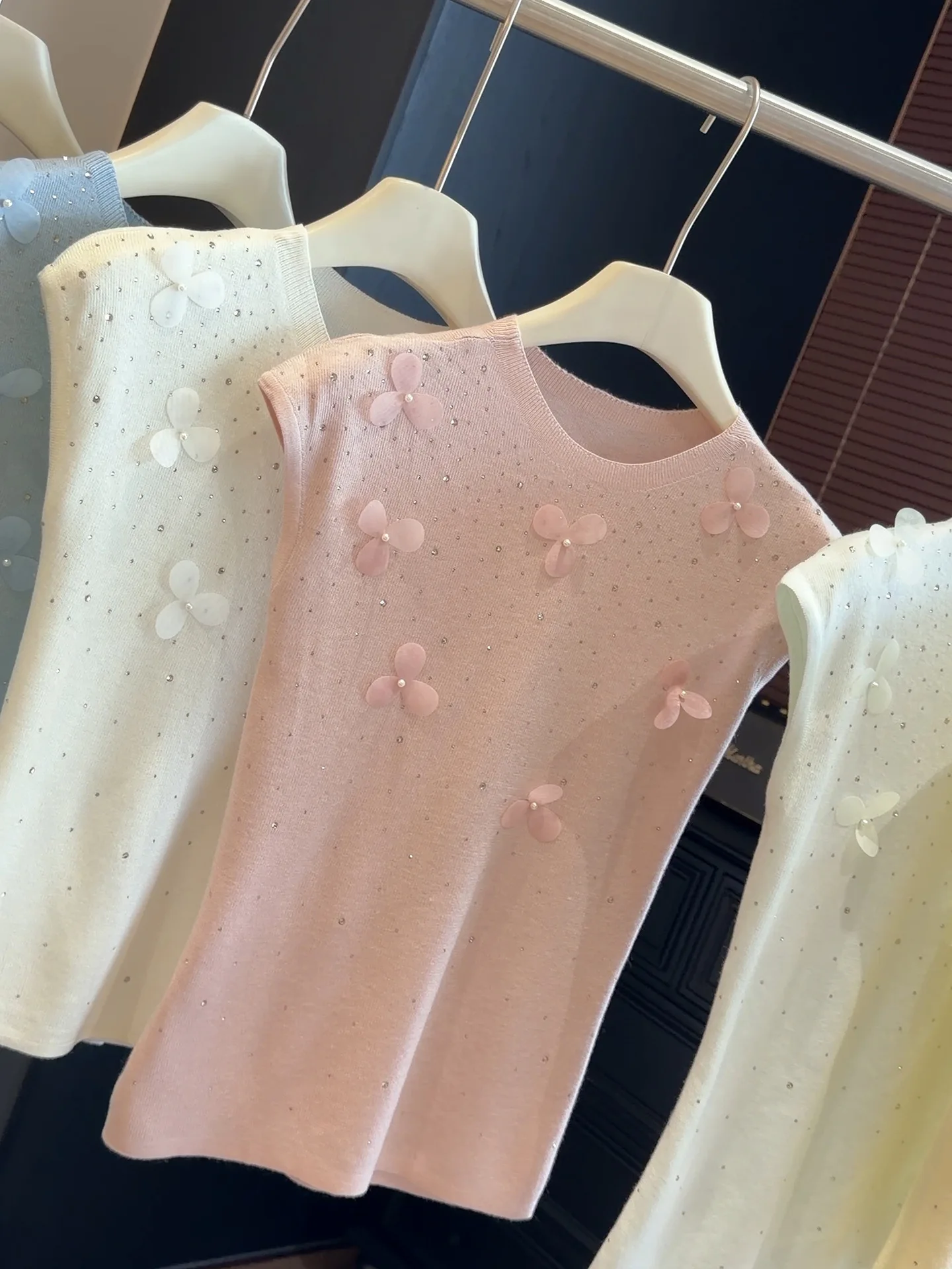 Women's Pastel Yellow 3D Flower Rhinestone Knit Top Round Neck Cap Sleeve Slim Blouse T-shirt Elegant Sweet Summer Casual Outfit