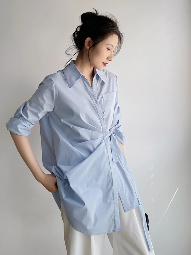 [EAM] Women Blue Pleated Bandage Big Size Blouse New Lapel Long Sleeve Loose Fit Shirt Fashion Tide Spring Autumn 2024 1DE2211