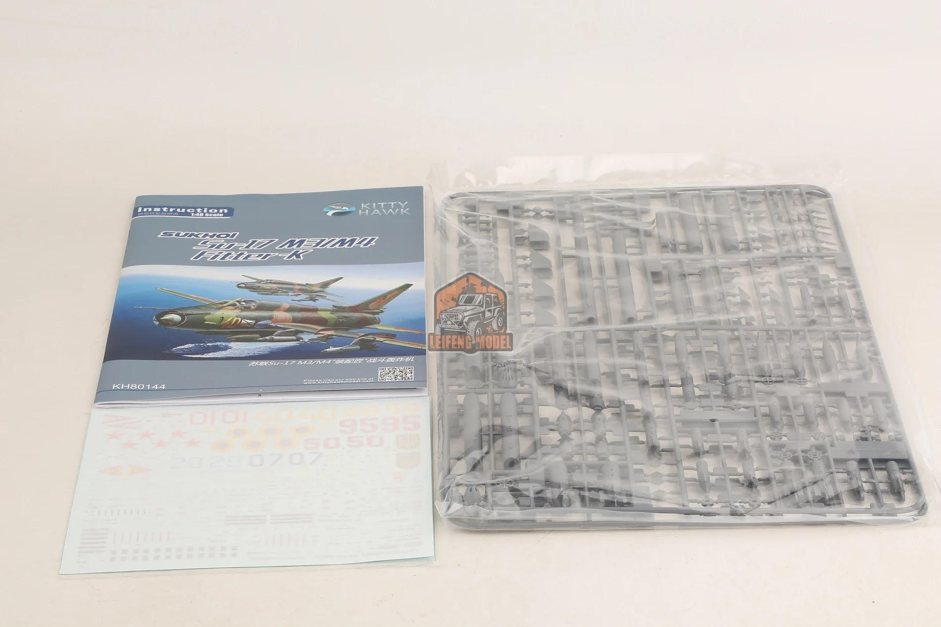 Kitty Hawk Kh80144 1/48 Sukhoi Su-17 M3/M4 Fitter Assemblage Model Kit