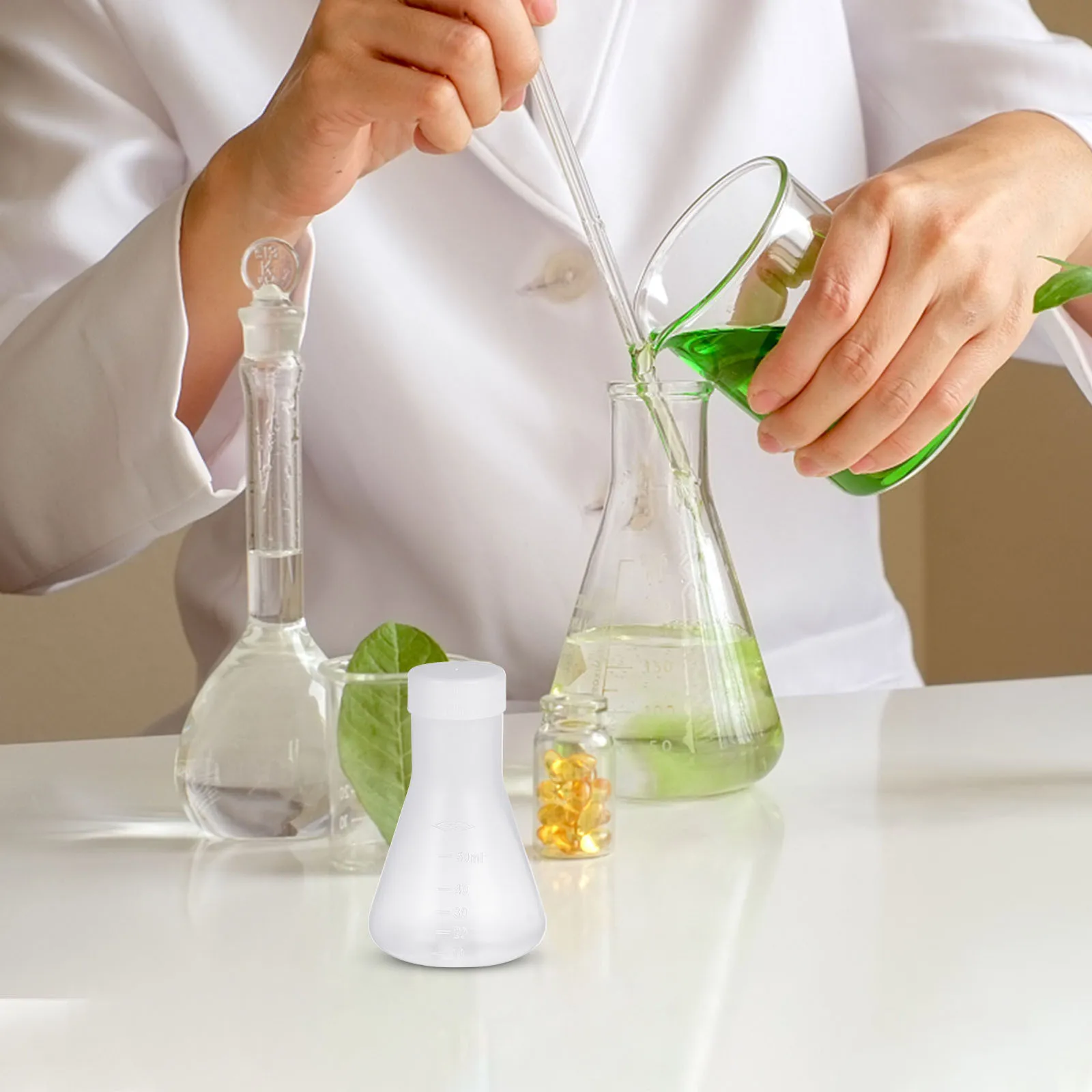 

5Pcs Plastic Flask with Cover Transparent Professional Erlenmeyer Flask Stable Base Accurate Scale for Chemistry Experiment