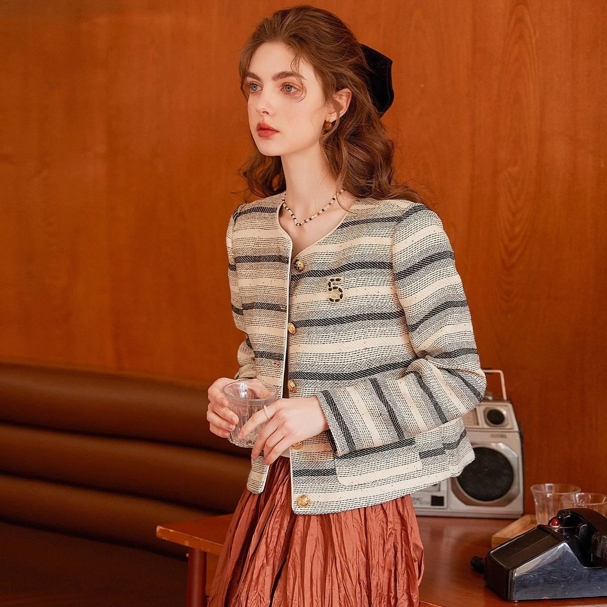LOUISYAO Striped Cardigan Women 2026 Spring Round Neck Brooch Decoration Single Breasted Elegant Casual Coat