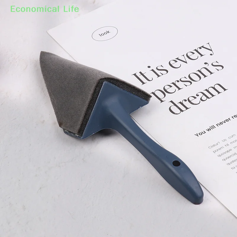 1pc Triangle Paint Brush With Durable Plastic Handle - Multi-Functional Corner And Painter For Easy Application